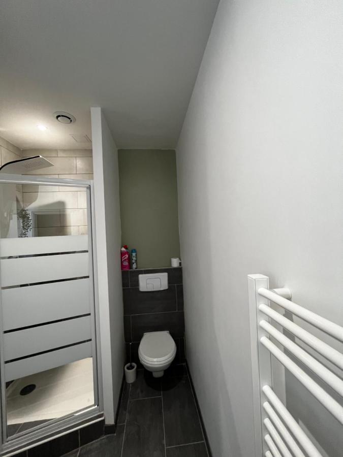 Charmant 2 Pieces Avec Terrasse Proche Centre Ville - Parking Gratuit A Proximite Lourdes Exterior photo