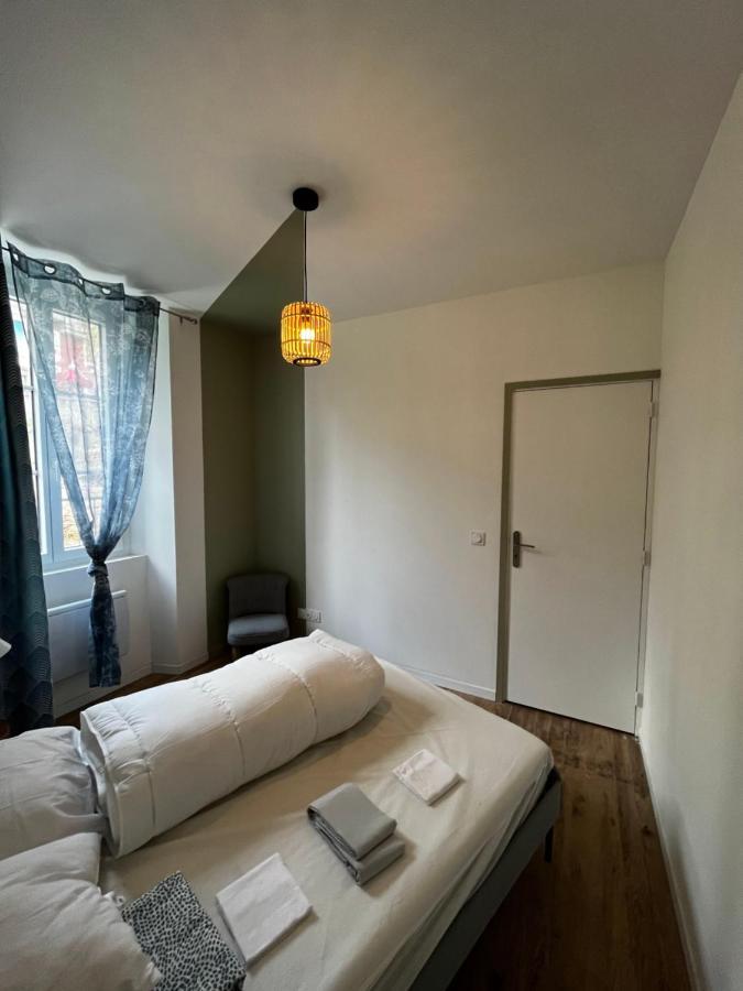 Charmant 2 Pieces Avec Terrasse Proche Centre Ville - Parking Gratuit A Proximite Lourdes Exterior photo