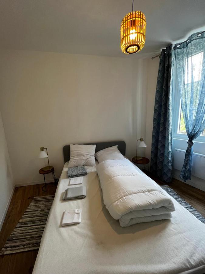 Charmant 2 Pieces Avec Terrasse Proche Centre Ville - Parking Gratuit A Proximite Lourdes Exterior photo